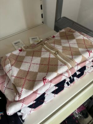 Argyle mintás kislány kardigán