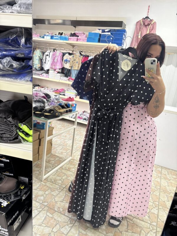 Pöttyös átlapolós maxi ruha – több szín